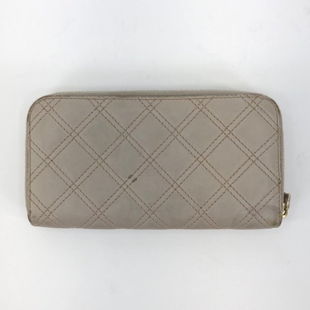 Marc Jacobs Gray Quilted Zip-Around Wallet - Picture 2 of 7